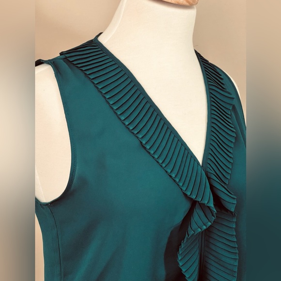 Beautiful Banana Republic blouse, size S petite - Picture 3 of 6